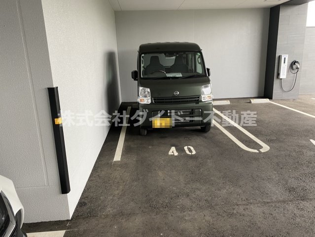 ルグラン飯塚中央リバーテラスの駐車場