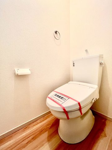 板橋区赤塚7丁目　新築戸建のトイレ|ウォシュレット付きのトイレはいつも快適！

現地ご見学希望・資料請求などお気軽にお問い合わせ下さい！
03-5990-5201