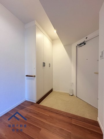 ハウスユマニテ大橋α館の玄関