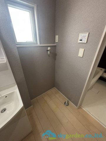平塚市田村6丁目　中古戸建のランドリースペース