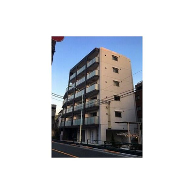 【外観】 | グランフォース東高円寺 | 鉄筋コンクリート造のがっちりとした建物。