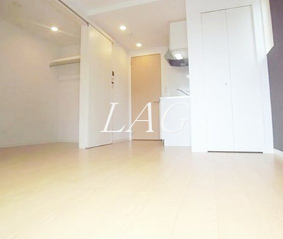 【居間・リビング】 | ブリッサ町田 | 洋室のお部屋です。