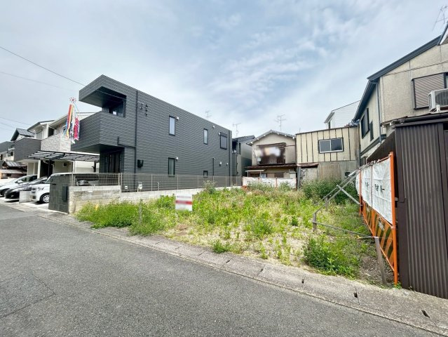 上桂御正町|『間口ゆったり９.２ｍ！』
ゆとりある間口で、存在感ある印象に。
お車駐車時の切り返しにも嬉しい！（R8.4撮影）