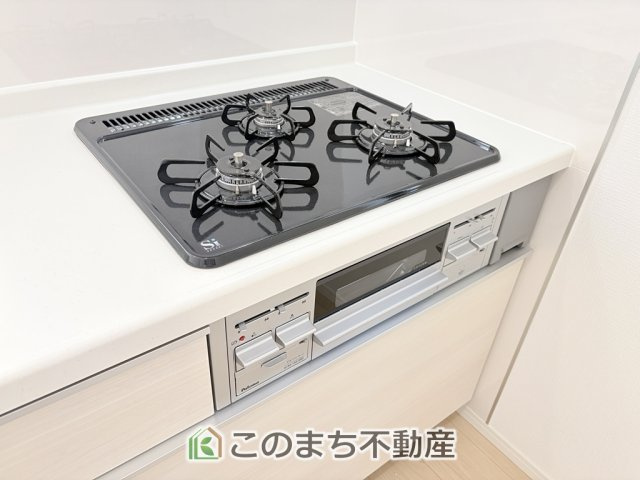CRADLEGARDEN宇都宮市今宮第4のキッチン|同社施工物件の写真です。※建具やフローリング、その他仕様が違う場合がございます。