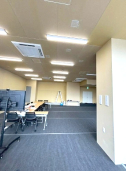 Ｈｉｒａｋａｔａ　Ｗｏｖｅｎの内装
