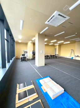 Ｈｉｒａｋａｔａ　Ｗｏｖｅｎの内装