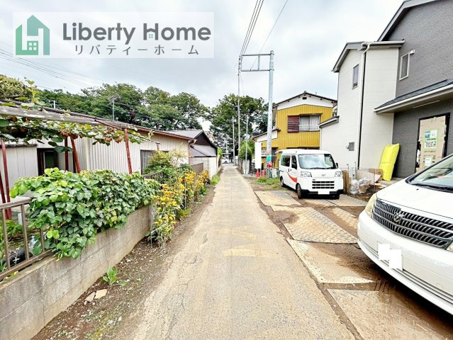 土浦市真鍋5丁目　新築戸建　A号棟の前面道路含む現地写真
