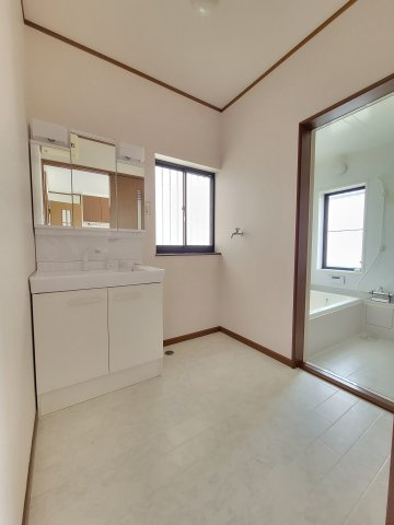 和歌山市三葛・中古戸建・80416の洗面所