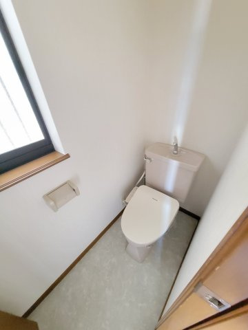 和歌山市三葛・中古戸建・80416のトイレ