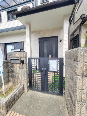 和歌山市三葛・中古戸建・80416の玄関