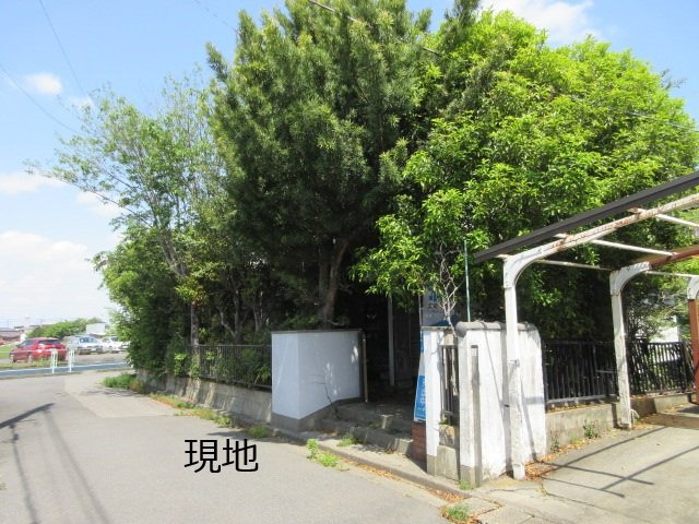 中古戸建　熊谷市江波522-32（リフォーム住宅）の前面道路含む現地写真