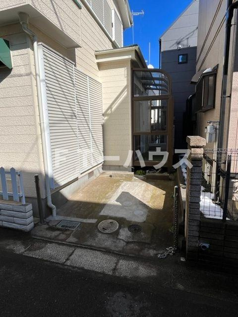 前貝塚戸建の駐車場