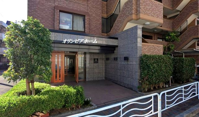 ナイスアーバン大島　４LDK　リ　ノベーションのエントランス