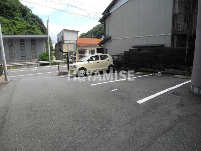 エミアリーの駐車場