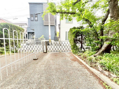 【駐車場】 | OTC北橋グランドコーポ | 物件を比較検討したいお客様には、「物件比較見学プラン」をご用意しております。こちらの物件だけでなく、お客様の希望に沿った物件を、いくつかまとめてご案内させて頂きます。