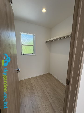 茅ヶ崎市菱沼一丁目　中古戸建の収納|ゆとりあるウォークインクロゼット