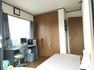 【洋室】 | 東金市家之子　中古戸建 | 平成14年3月築4LDK駐車2台可能 システムキッチン ユニットバス 2階にお手洗い 閑静な立地
 