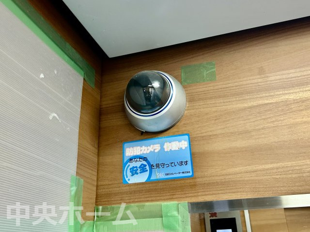 ラミアール鶯谷駅前の防犯設備|【防犯カメラ】何かあった時の大事な証拠になることももちろんなりますが、防犯というくらいですので大事なのは防犯カメラがあることによって抑止力につながることですよね。