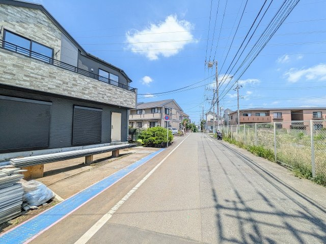 八王子市　子安町　新築一戸建て　４期の前面道路含む現地写真|～北東側6ｍ道路に面しています～
