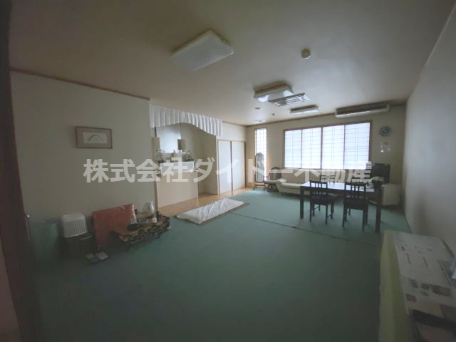 飯塚市若菜105の居間・リビング