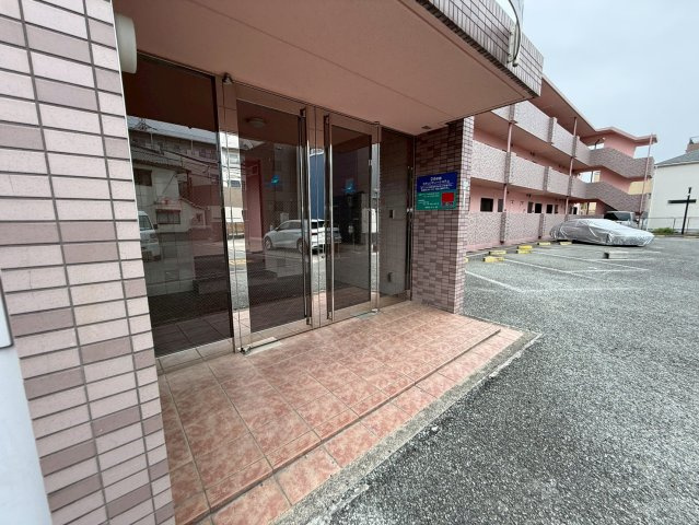 ボンヌ愛のエントランス