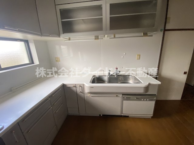 福岡県飯塚市菰田東 ２丁目412番5のキッチン