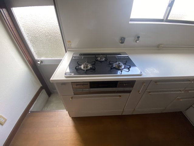 福岡県飯塚市菰田東 ２丁目412番5のキッチン