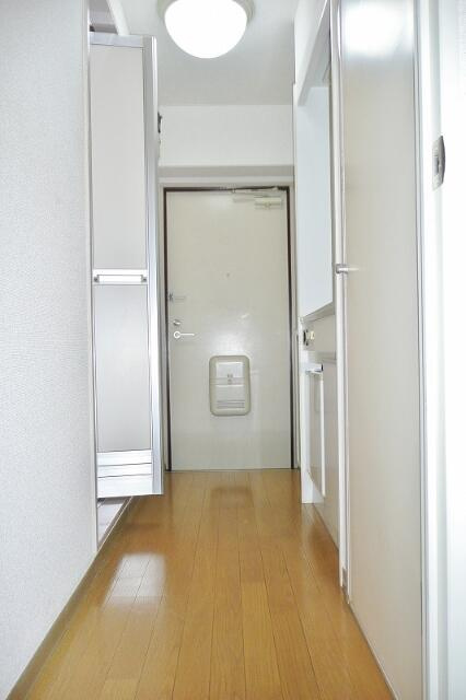 ※写真は別の部屋のものです。