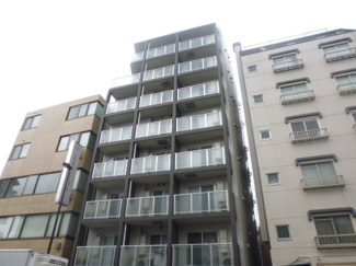 【外観】 | 鉄筋コンクリート造のがっちりとした建物。