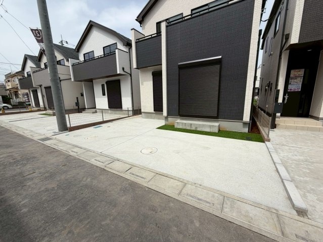 【D号棟】越谷市下間久里新築戸建ての駐車場