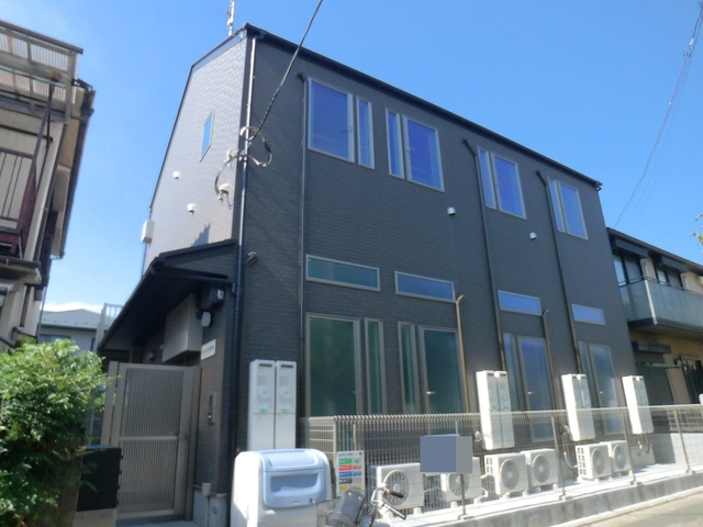 サンハイツ江戸川の外観|落ち着いた雰囲気の外観です