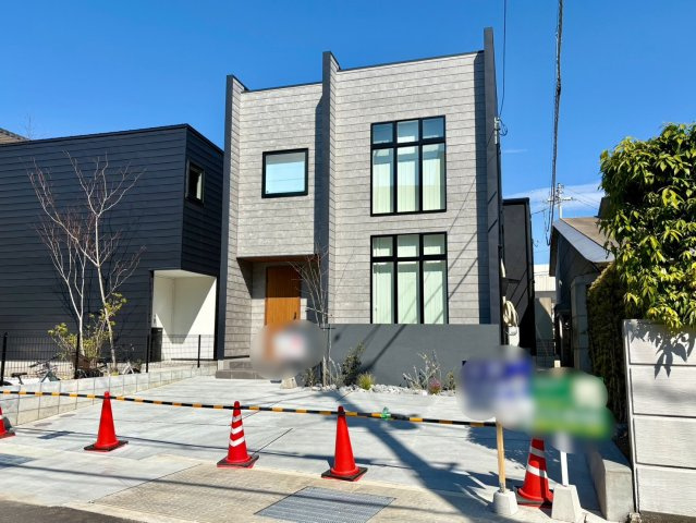 高知市小津町4号地　新築一戸建ての外観|洗練されたスクエア型のお家。スタイリッシュでお洒落な外観♪