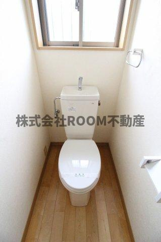 グランディールメゾンのトイレ|落ち着いた色調のトイレです