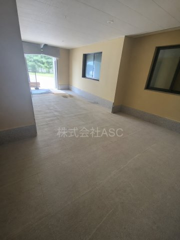 LIFE BLDG 貸店舗・事務所の洋室