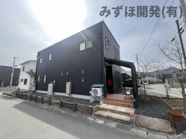 上山市みはらしの丘10-6の前面道路含む現地写真