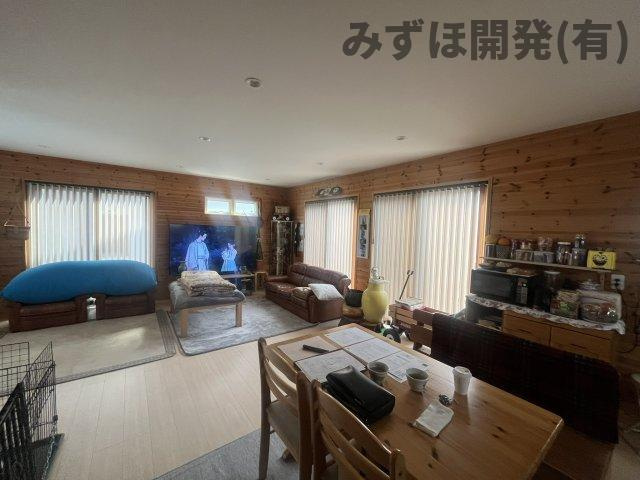 上山市みはらしの丘10-6の居間・リビング