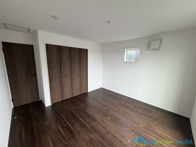 伊勢原市上粕屋第2期　新築戸建　全2棟1号棟の子供部屋