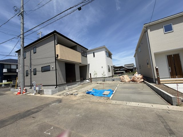 各務原市那加前野町1丁目　1号棟の外観