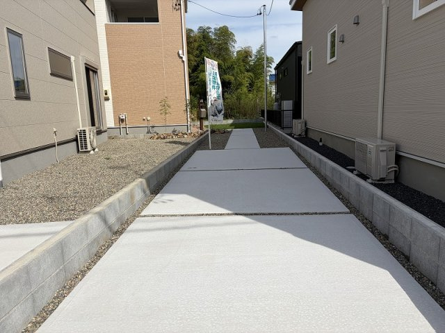 各務原市那加前野町1丁目　6号棟の外観