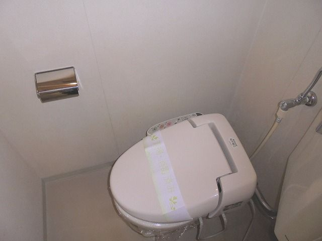 コーポハリマヤⅠのトイレ|清潔感のあるトイレです