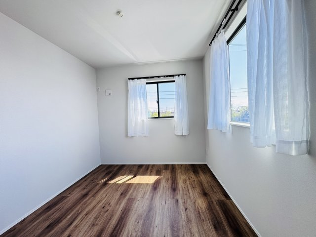 松戸市上矢切新築戸建の子供部屋|6.125帖洋室