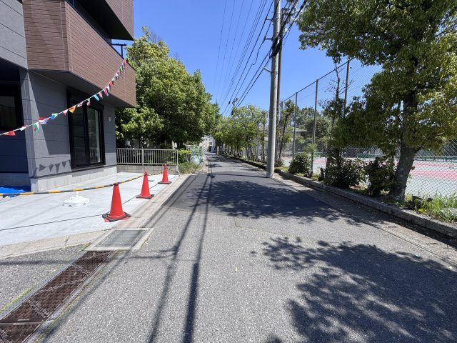 松戸市上矢切新築戸建の前面道路含む現地写真|南西側前面道路・幅員約5.2ｍ
