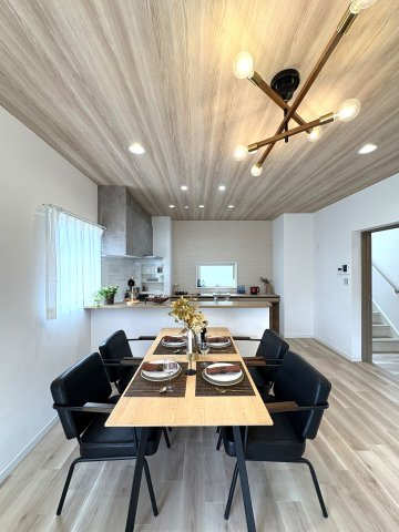 THE CALIFORNIA ESTATE — 鵠沼松が岡、別格の邸宅のキッチン