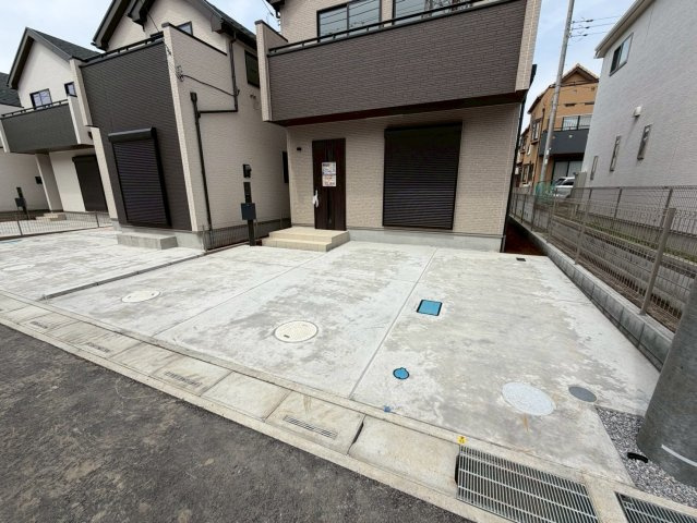 【G号棟】越谷市下間久里新築戸建ての駐車場