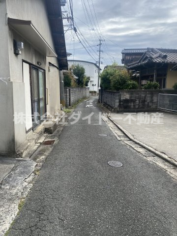飯塚市横田343番14の前面道路含む現地写真