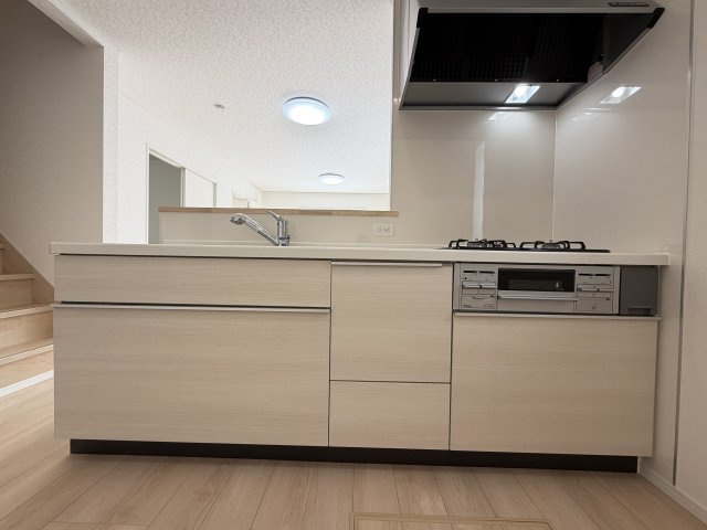 宜野湾市上原　第1（全4棟）5号棟のキッチン|5号棟　使いやすいシステムキッチン♪