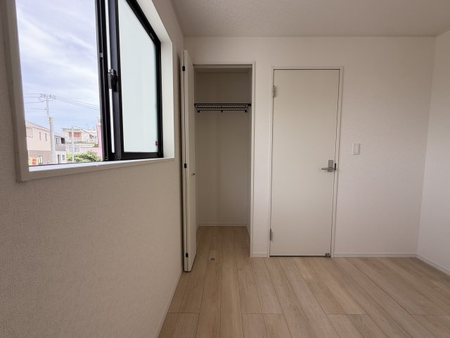 宜野湾市上原　第1（全4棟）5号棟の収納|5号棟　洋室4.5帖＋CL付き♪