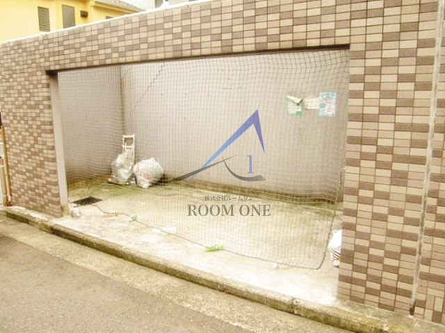サンパティーク|敷地内ごみ置き場です。