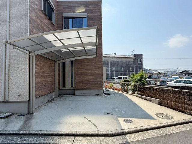 堺市中区毛穴町　中古戸建の駐車場