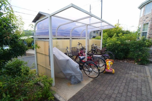 相楽郡精華町光台７丁目のアパート
